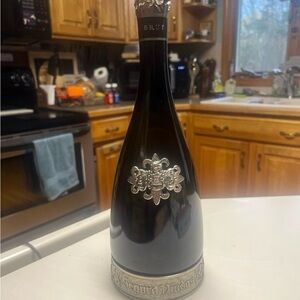 Elegant Black Brut Bottle